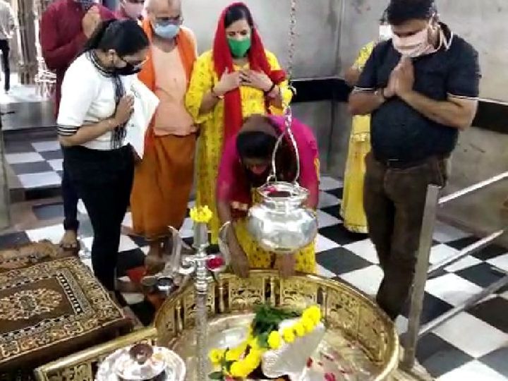 खजराना गणेश, रणजीत हनुमान के दर पर 