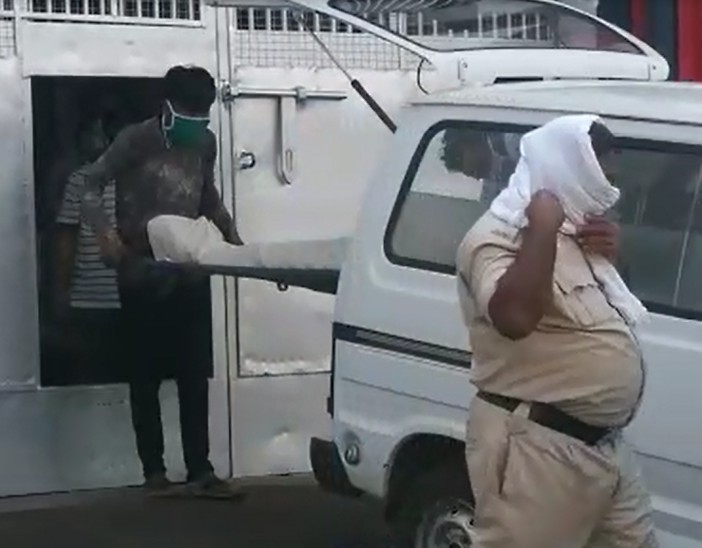 कैदी ने जेल में फांसी लगाकर की आत्म