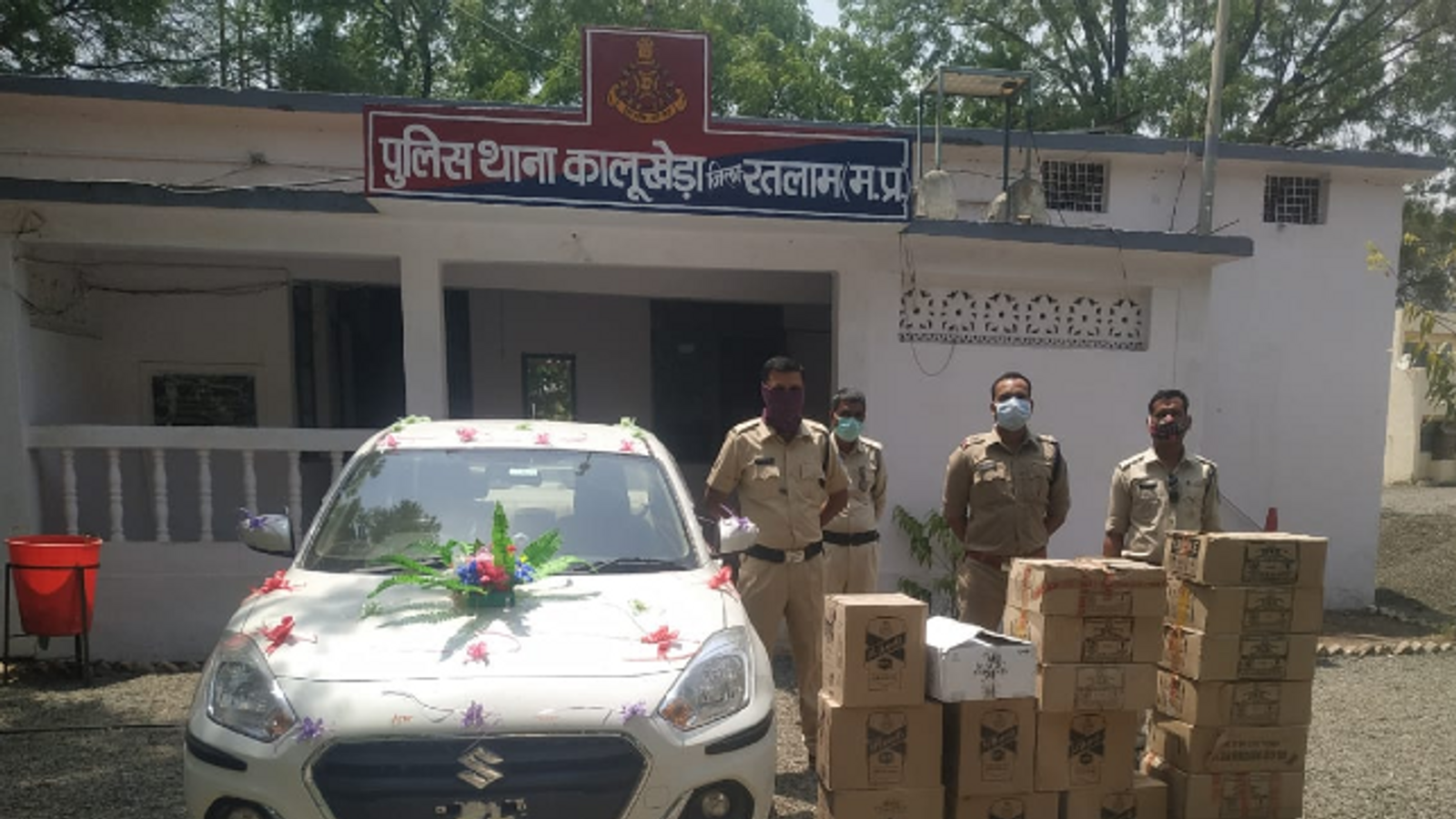 राजस्थान से ला रहे थे अवैध शराब, पु
