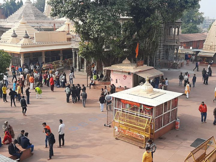 उज्जैन के महाकालेश्वर मंदिर के आंगन