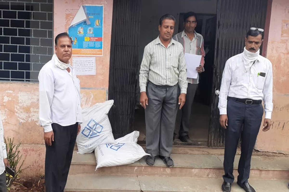 ग्राम पंचायतों में छिड़काव के लिए ब्