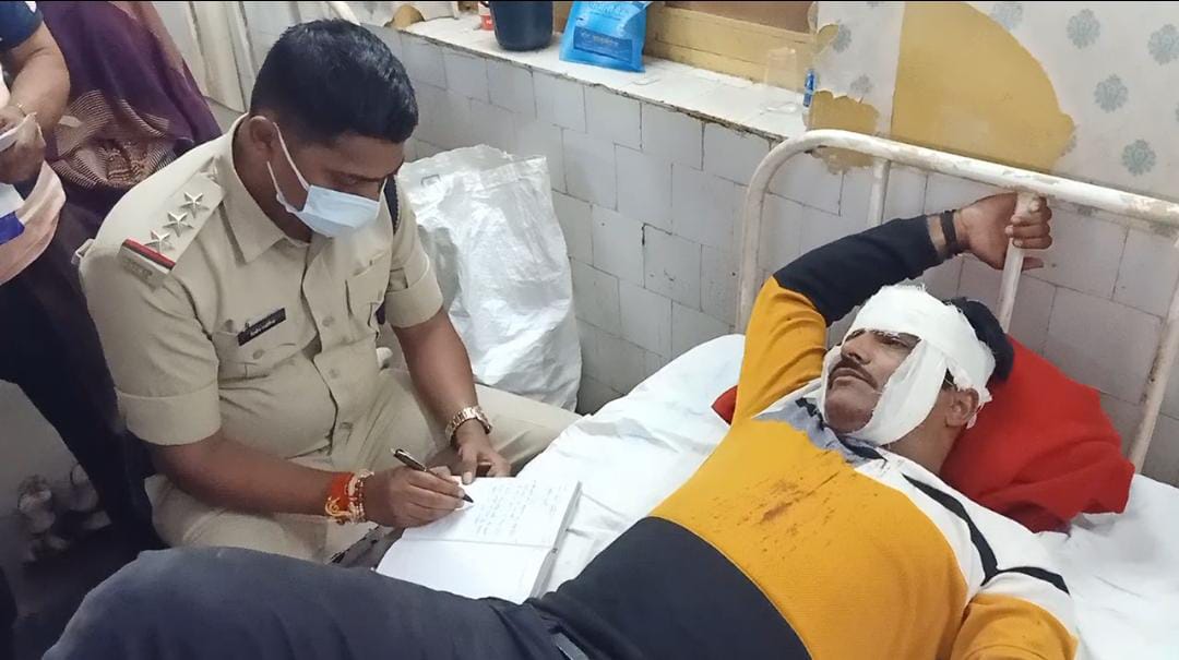 रतलाम के गौशाला रोड पर युवकों पर हम