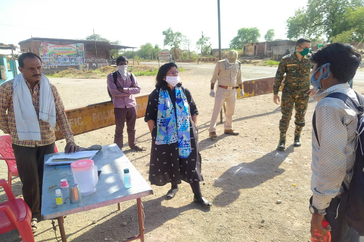 कलेक्टर श्रीमती रुचिका चौहान ने रान