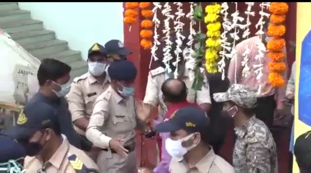 सिंधिया की जन आशीर्वाद यात्रा में B