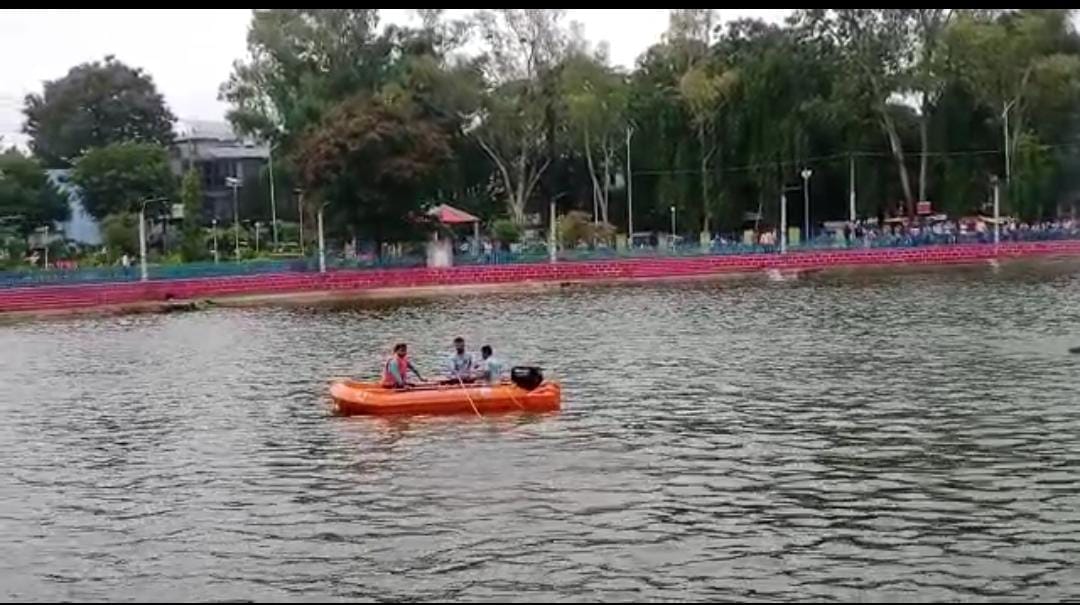 मानसिक रूप से परेशान बुज़ुर्ग व्यक्त